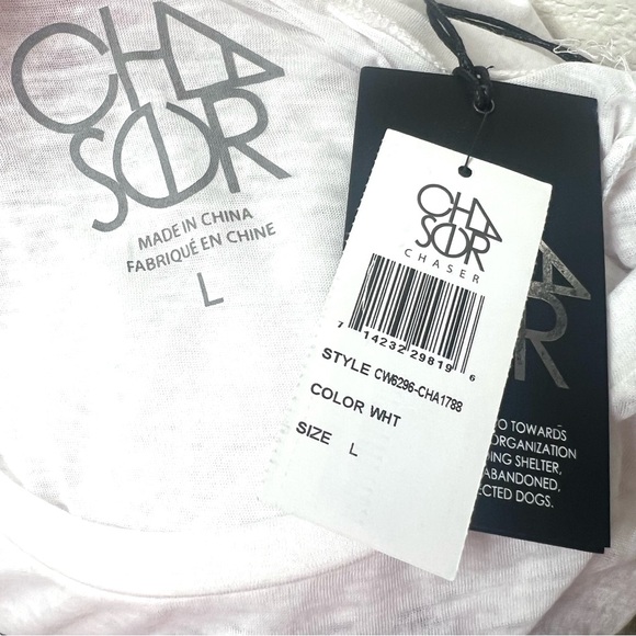 ‘Weekends. Coffee. & Dogs.’ Chaser Tee, size Large, NWT - Picture 3 of 7